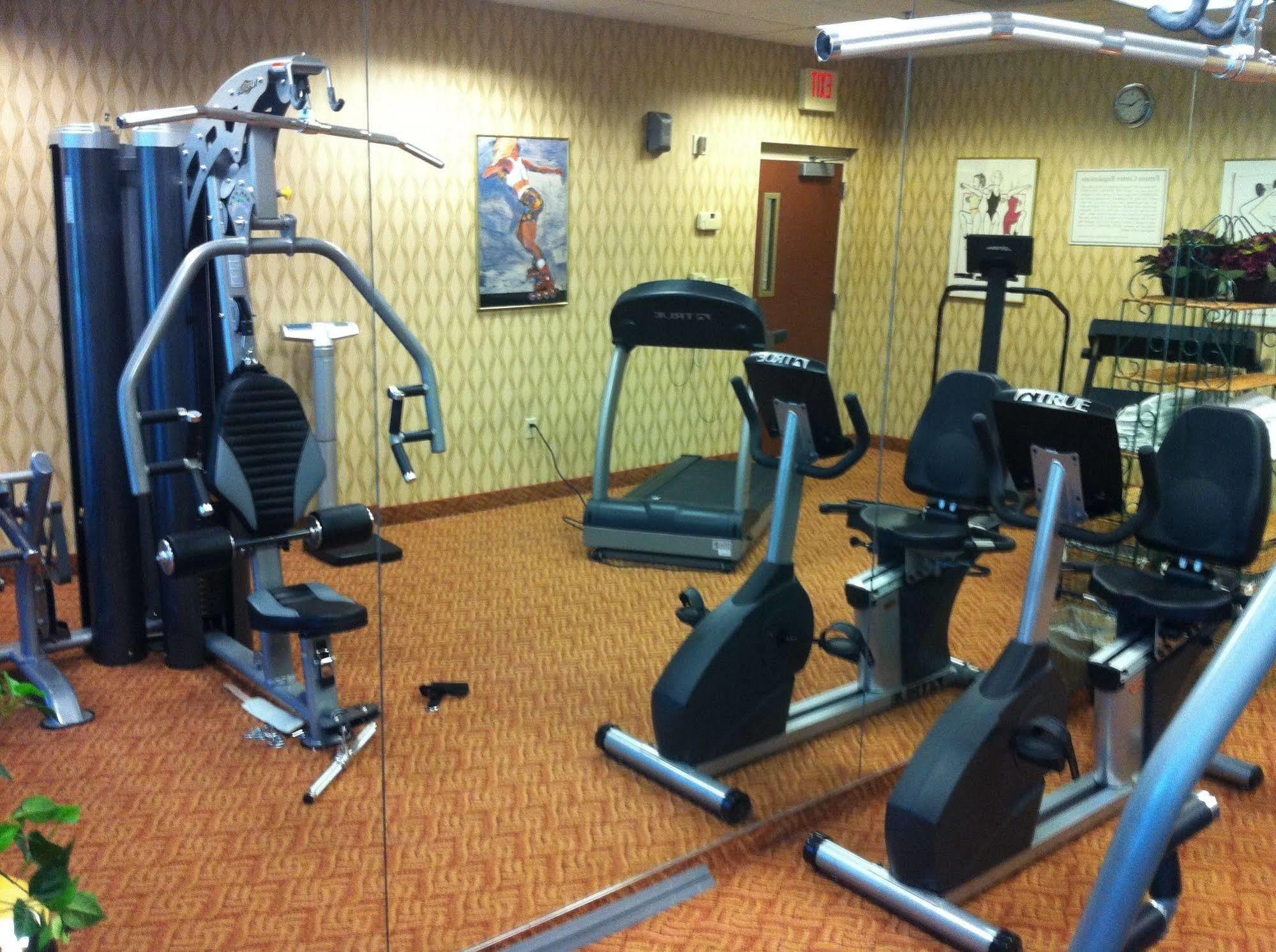 Ramada By Wyndham Airport- Free Airport Shuttle 3* Orlando