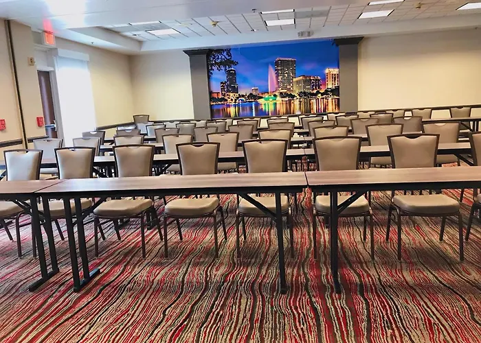 Ramada By Wyndham Suites Orlando Airport- Free Airport Shuttle